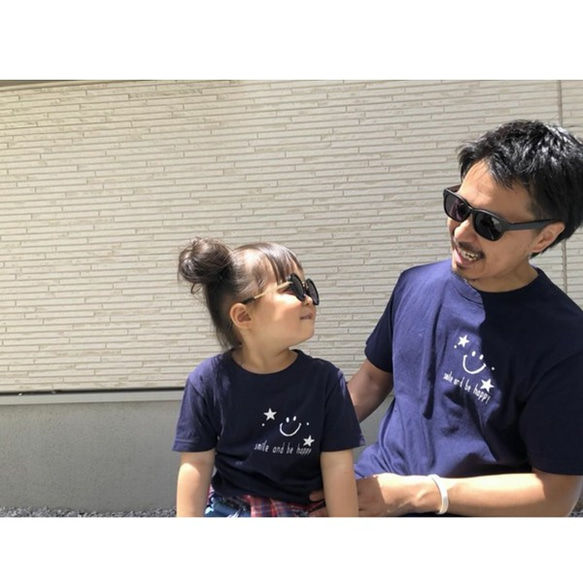 ネイビー☆スマイルＴシャツ★星かハートの２柄☆名入れ可能です＊８０～大人サイズまで＊お揃いコーデ♪赤ちゃんも♪ 2枚目の画像