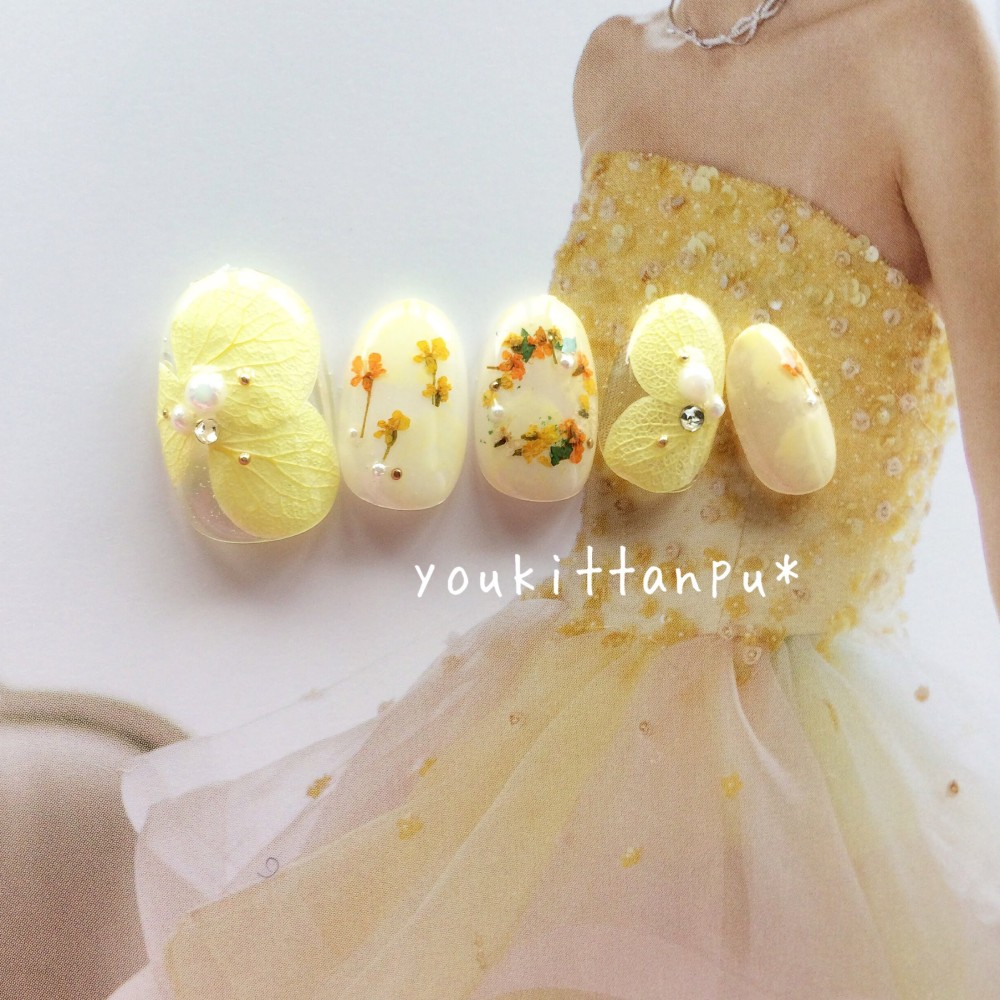 ネイルチップ あじさいと小花のふんわり押し花ネイル＊ブライダル ウェディング 結婚式 成人式 卒業式 つけ爪 黄色 推し