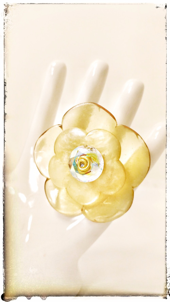 金屬線戒指 - 花戒 -- 黃 (Ring - Flower Ring --Yellow ) 第1張的照片