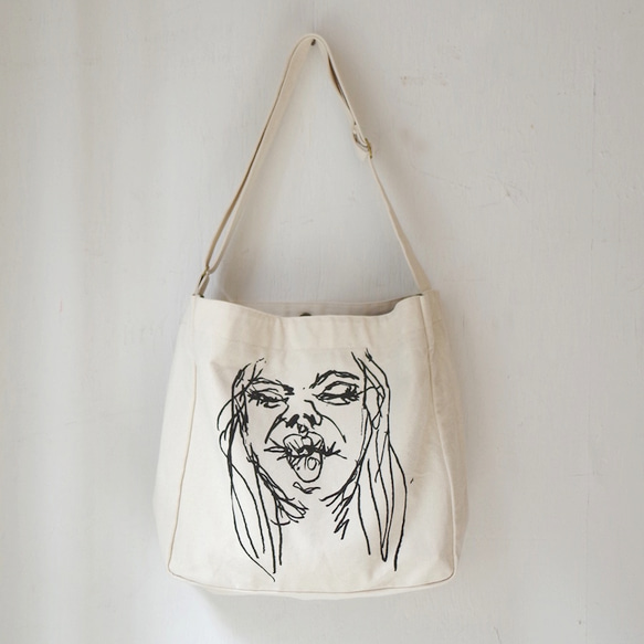 ◆SOLD OUT◆ ＜ラスト１つ！＞canvas postman bag "FUNNY FACE" 1枚目の画像