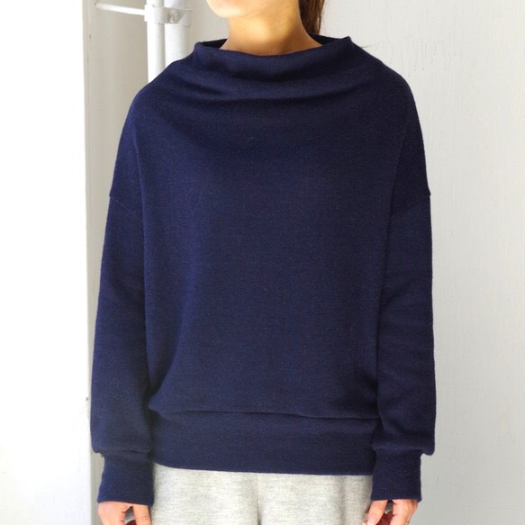 ◆SOLD OUT◆アンゴラウール接結ボトルネックプルオーバー(navy) 2枚目の画像