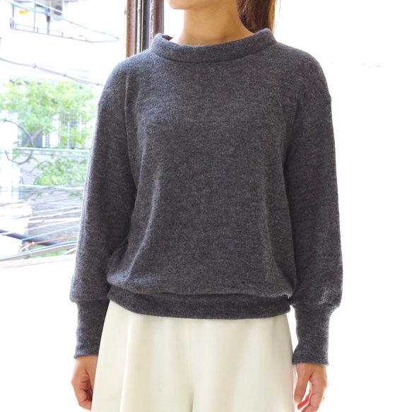 ◆SOLD OUT◆ アンゴラウール接結クルーネックプルオーバー(dark gray) 2枚目の画像