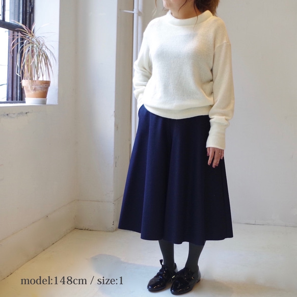 ◆ 售罄 ◆ 壓縮羊毛 Tenjiku Flair 裙褲（海軍藍） 尺寸：1 第1張的照片