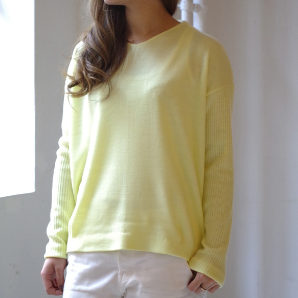 ◆SOLD OUT◆パステルカラーVネックニットトップス（yellow) 1枚目の画像