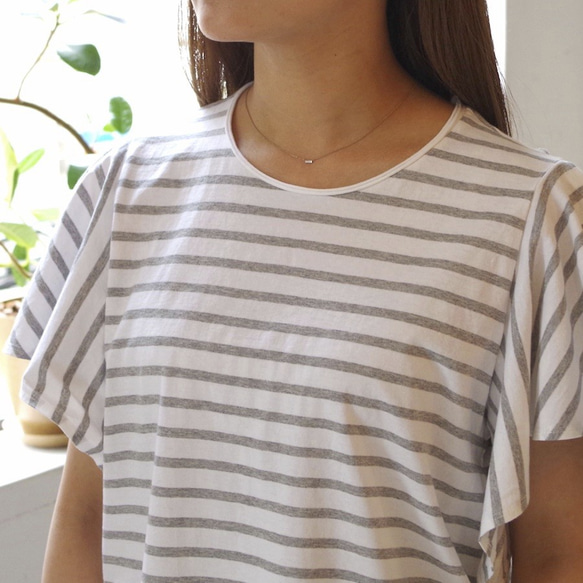 愛琴海棉質橫條紋花邊袖上衣（gray × white) 第6張的照片