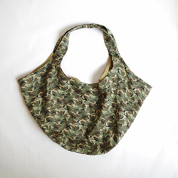 ラスト1点！＜SALE 70%OFF＞ 男性も使える！ ワイドオープンプリントバッグ(green camouflage) 3枚目の画像