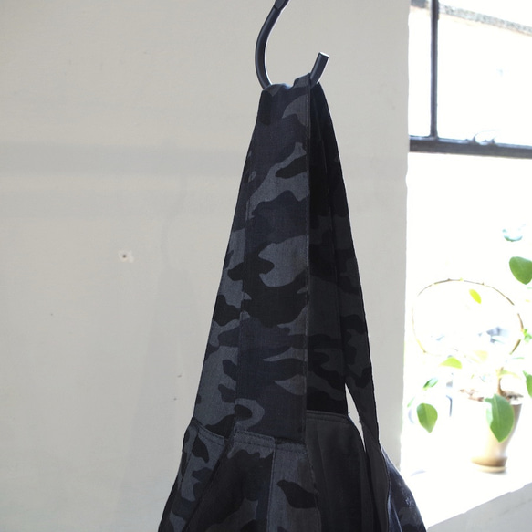 ◆SOLD OUT◆ ワイドオープンプリントバッグ(black camouflage) 6枚目の画像