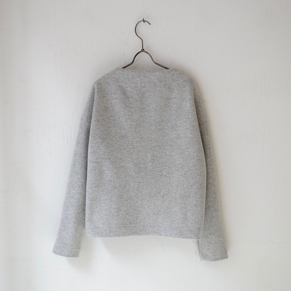 ラスト1着 ★SALE50%OFF★ ミニブークレ肩ボタンビルドネックプルオーバー "light gray"　size1 10枚目の画像