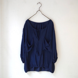 ◆SOLD OUT◆ ノーカラーギャザーブラウス"navy" 1枚目の画像