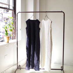 ◆售完◆旅行！條紋亞麻喇叭長連衣裙“白色” 第9張的照片