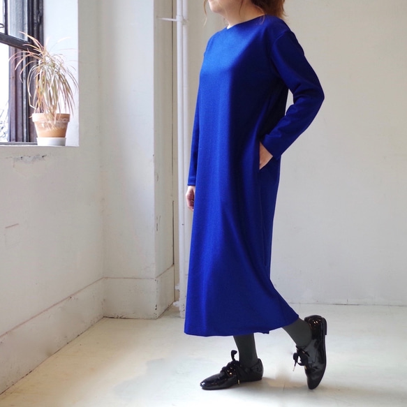 最後一個！ ★折扣50％★★壓縮羊毛（寶藍色）“ size2”的簡單長裙 第4張的照片