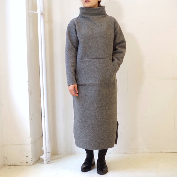 ◆SOLD OUT◆ 極暖フリースのリバーシブルロングワンピース！星の巾着バッグ付き！（charcoal & gray） 6枚目の画像