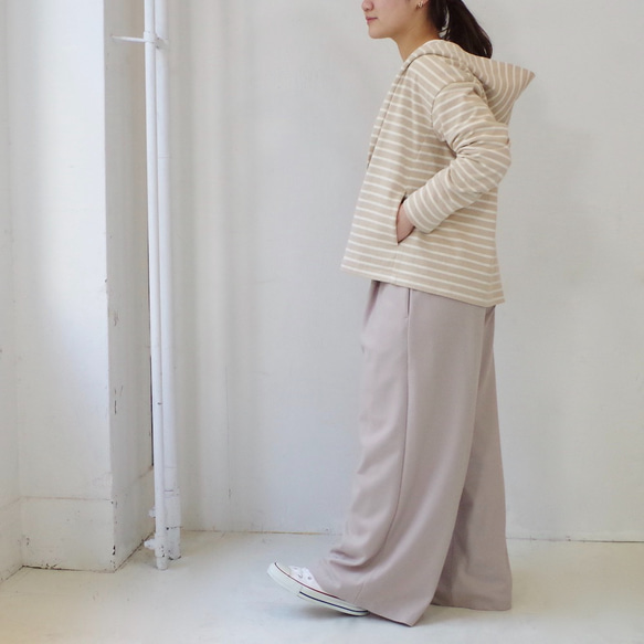 残り２点！ ＜SALE 50% OFF＞ ゆったりフード付きボーダーカーディガン (beige × off white) 5枚目の画像