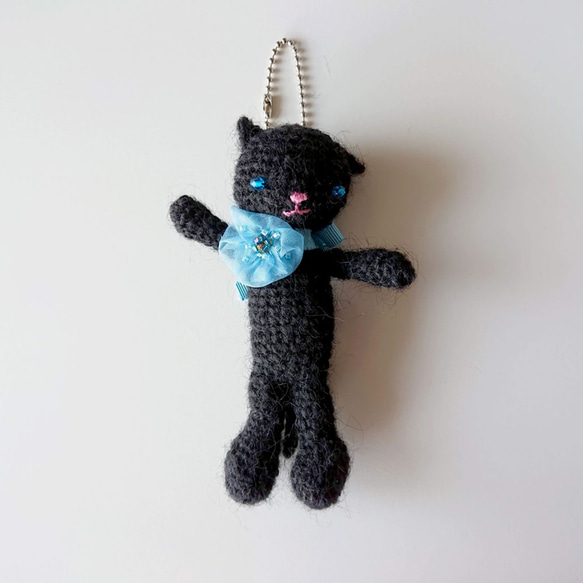 猫好きさんへ届けたい ♥ 猫の編みぐるみバックチャーム　N　おしゃれキャット 8枚目の画像