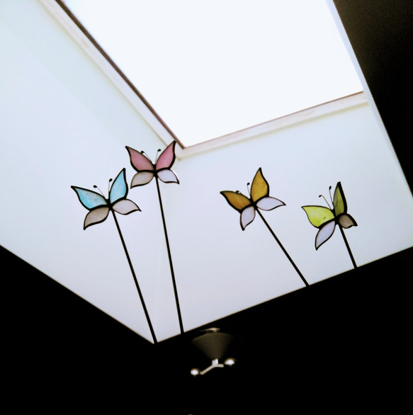 【再販】ステンドグラス蝶のガーデンピック 2枚目の画像