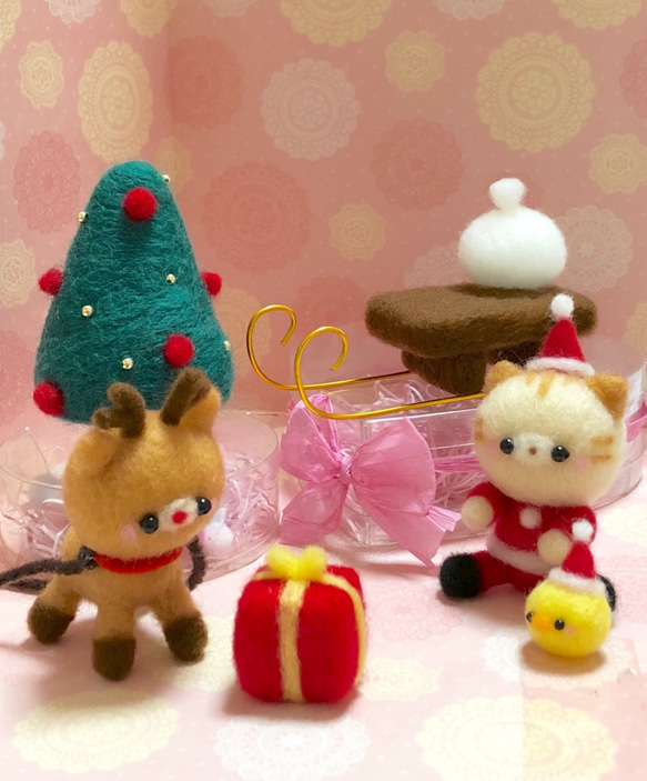 【受注製作】Xmasイブの夜、トナカイくん1番最初にプレゼントをもらいました！ 3枚目の画像