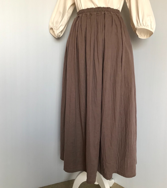 Wガーゼ　タックギャザーマキシ丈スカート(モカ) 4枚目の画像