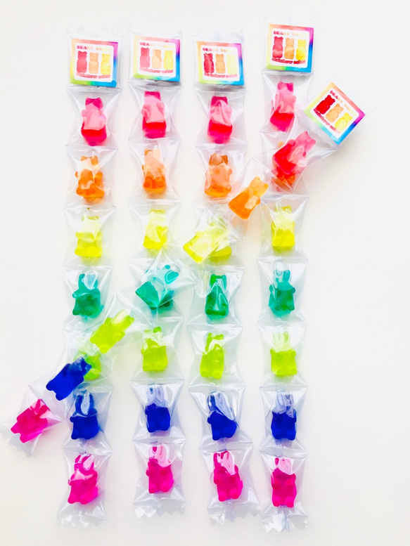 Rainbow coloful Beary sweets 連結クマグミ　パッケージチャーム 3枚目の画像