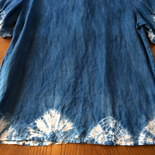 45R 藍染め裾水色絞り模様ノースリーブチュニック 藍染め服 半円絞り チュニック 香奈んち 通販 2976450｜Creema