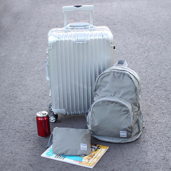BAGCOM･[無感系列]無感抗水旅行後背包(14'' Laptop OK)-灰色★100178-03 第3張的照片