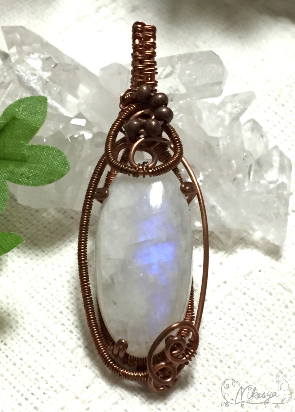 【ワイヤーアクセサリー】ムーンストーンのペンダントトップ【一点もの】【6月誕生石】