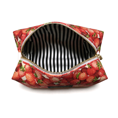 GUCCI イチゴ柄ポーチ ストロベリー ポーチ 2025年最新】gucciいちごポーチの人気アイテム - メルカリ