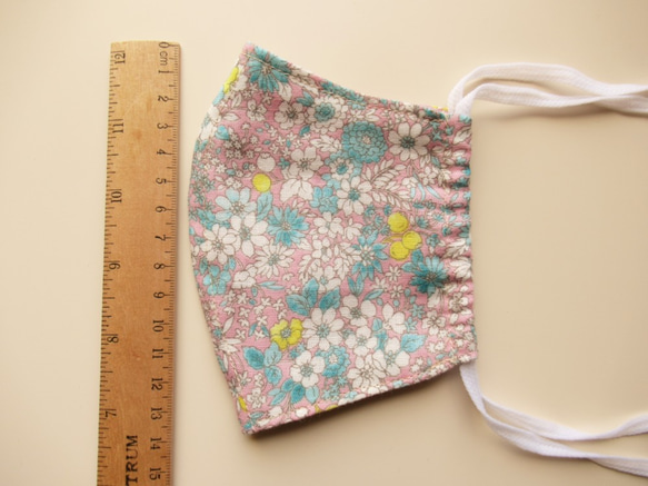 【裏地も可愛い】大人用　ポケット付き　国産　ダブルガーゼ　立体マスク　フラワープリント　小花柄　ピンク 6枚目の画像