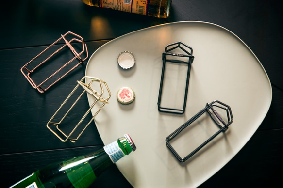 ハウスボトルオープナー - マットブラック（ステンレス） 3枚目の画像