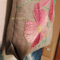 手刺繍の手提げバッグ・・・大きな夢の花・・・ 6枚目の画像
