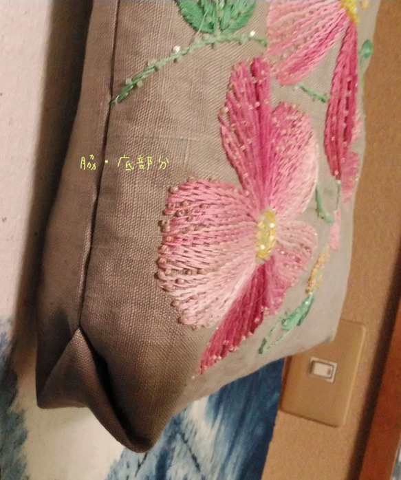 手刺繍の手提げバッグ・・・大きな夢の花・・・ 6枚目の画像