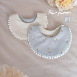 lehtiä　mini lace flower bib 1枚目の画像