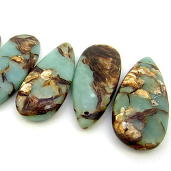 Gold Copper Stone & Regalite チャーム (小/Milky Green）35x15.5mm　１ 3枚目の画像