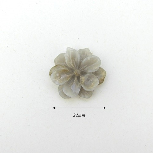 ラメ入りフラワーシェイプカボション 22mm 【Camellia / Gray】4個 4枚目の画像