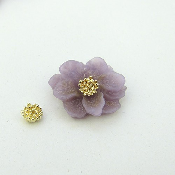 ラメ入りフラワーシェイプカボション 22mm 【Camellia / Lavender】4個 2枚目の画像