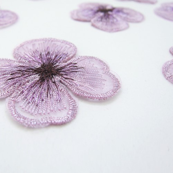 フラワー刺繡パーツ (Lilac/ライラック) ４個セット 3枚目の画像