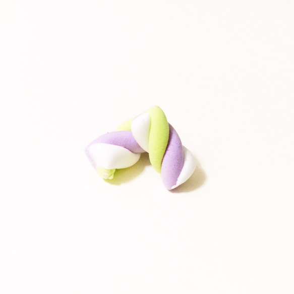 棉花糖耳環組(2個一組) (可改耳夾式) ((滿600隨機送神秘小禮物)) 第1張的照片
