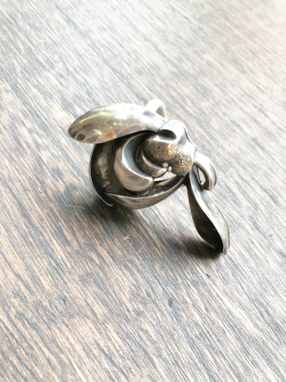 蘭モチーフのシルバーリング