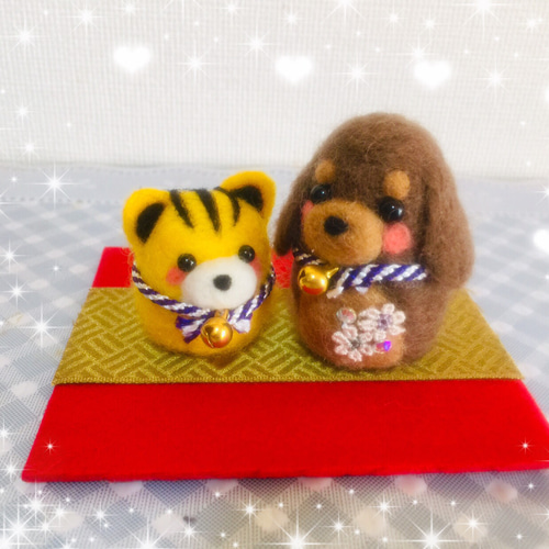 お正月にダックスちゃんの飾り物✨ 羊毛フェルト くみ 通販｜Creema 