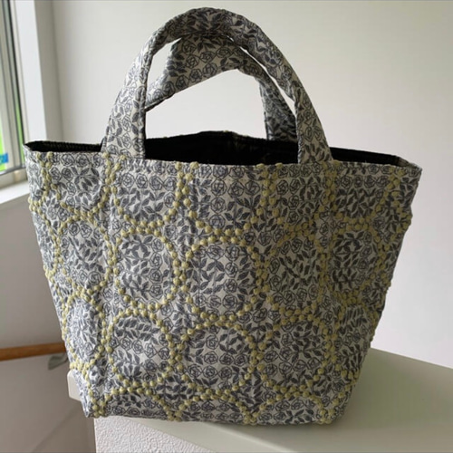 ミナペルホネン 生地使用　rosy タンバリン　お散歩バッグ　ハンドメイド ミナペルホネン 生地使用 rosy タンバリン お散歩バッグ