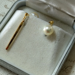 リバーシブル あこや真珠 (9mm)と、バーのイヤリング 樹脂ノンホールピアス 4枚目の画像