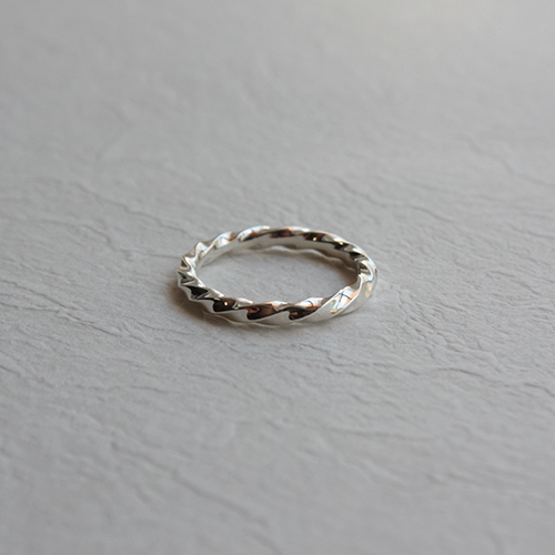 角棒捻指輪　rr-51