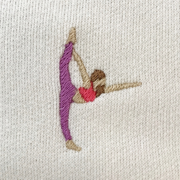 YOGA 刺繍 カットオフクルーネックスウェット 3枚目の画像