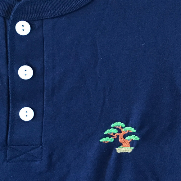 盆栽 刺繍 ヘンリーネックTシャツ 2枚目の画像