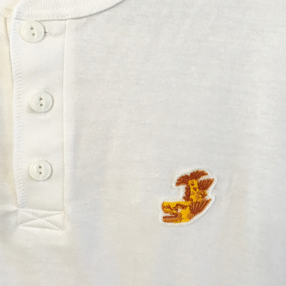 金鯱 刺繍 ヘンリーネックTシャツ 2枚目の画像