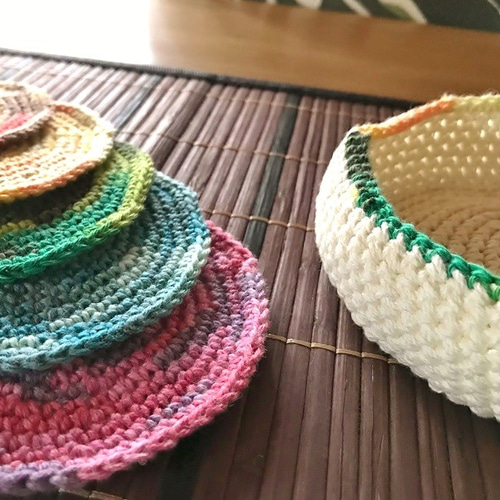 虹色コースターと虹色フリートレイ その他キッチン小物 I＊Ly