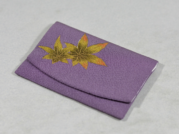 名刺・カードケース　正絹縮緬　紫地にかえで 1枚目の画像