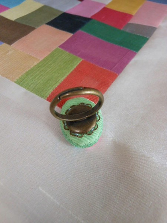 韓国刺繍のリング　グリーン 3枚目の画像