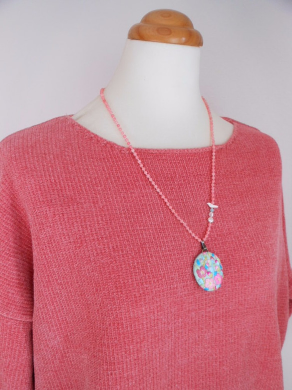 お花刺繍ネックレス　ピンク珊瑚 5枚目の画像