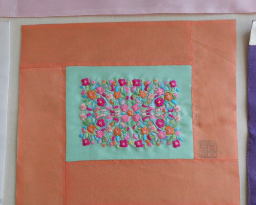 専用】刺繍生地のポジャギ風タペストリー 65×72 専用】刺繍生地の