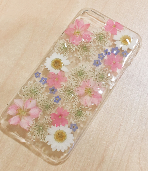 【全機種対応】押し花スマホカバー♡happy♡全ての機種対応 iPhoneかららくらくフォンGalaxyやxperiaも 1枚目の画像